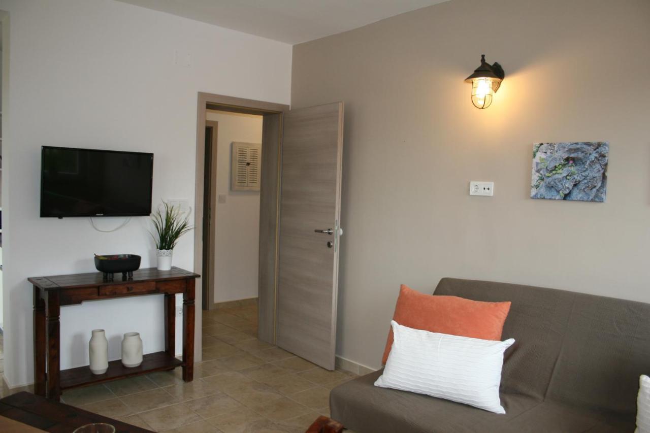 Apartments Suha Punta - Villa Babalonija Kampor Bagian luar foto